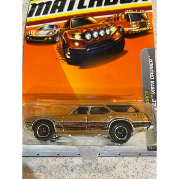 Matchbox 2009 #1 '71 Oldsmobile Vista Cruisers Bundle of 3 - Picture 7 of 11